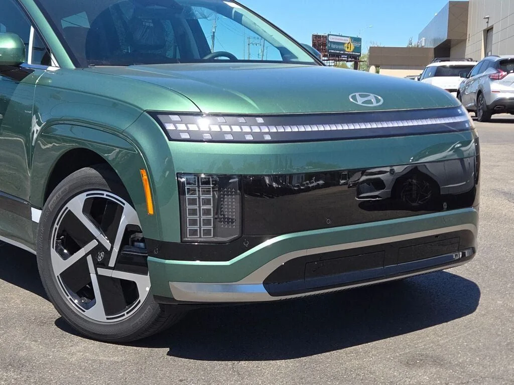 Used 2026 Hyundai IONIQ 9 Performance Calligraphy with VIN 7YAMYFS53TY009148 for sale in Palatine, IL