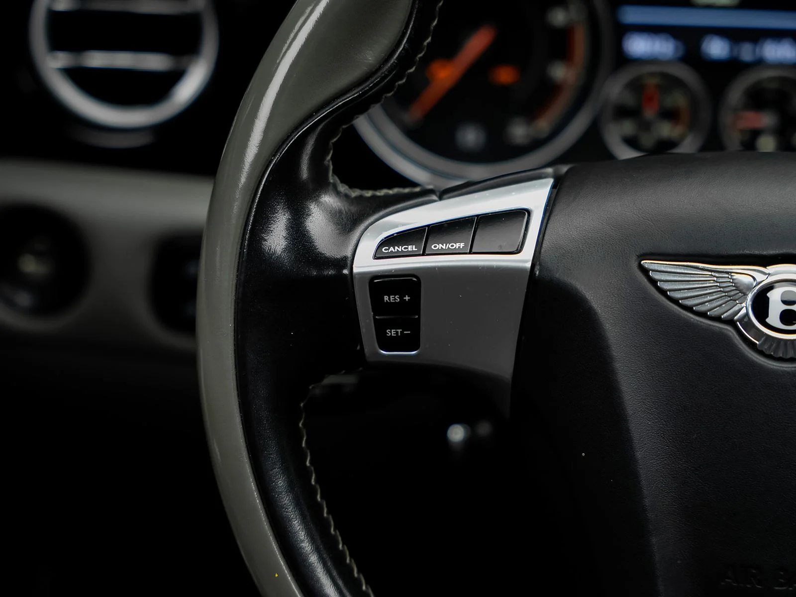 Used 2017 Black Bentley V8 S image 44