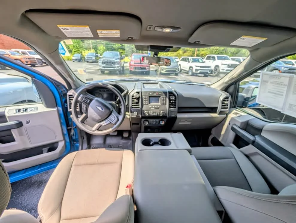 Used 2019 Velocity Blue Ford XL image 8