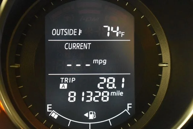 Used 2014 Silver Mazda Touring image 25