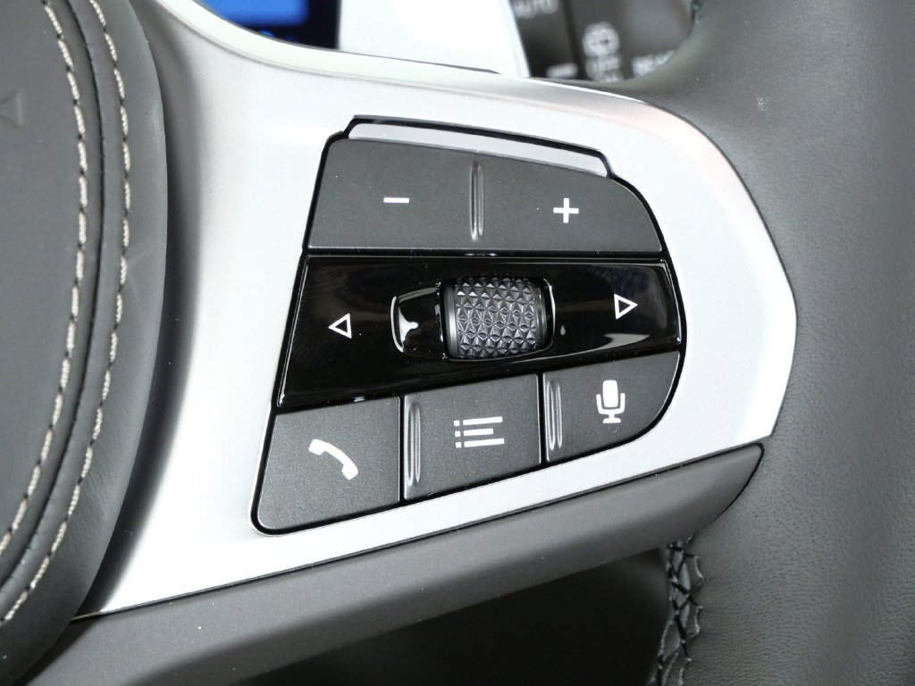 New 2026 Black Sapphire Metallic BMW xDrive50e image 42