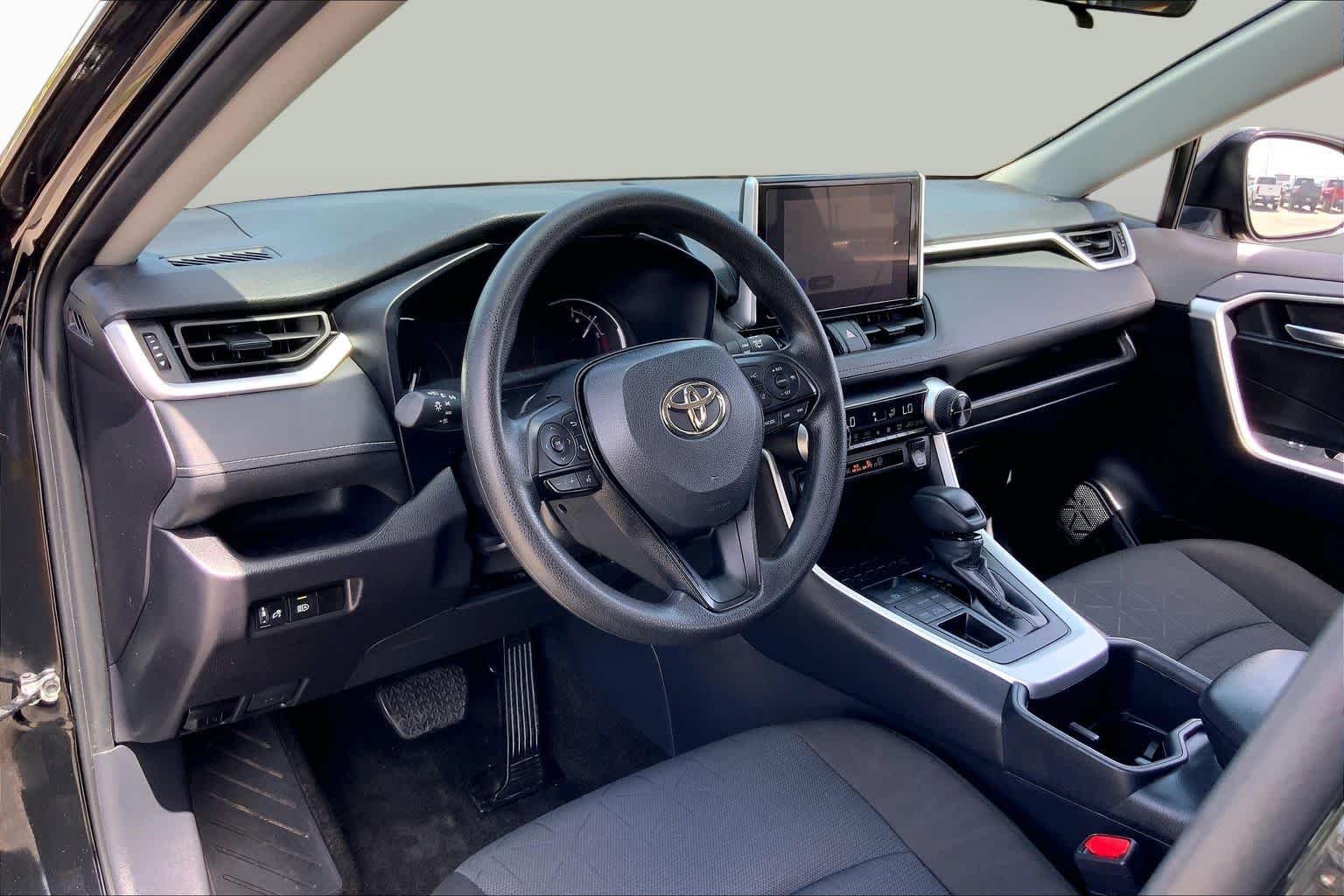 Used 2025 Midnight Black Metallic Toyota XLE image 17
