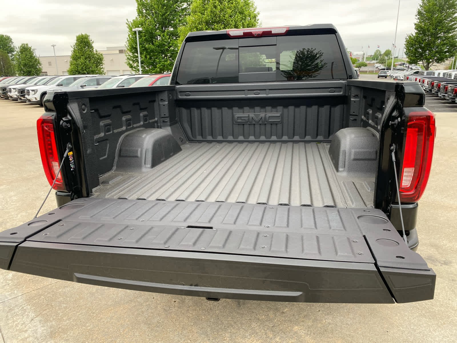 2026 GMC Sierra 1500 AT4 - Photo 28
