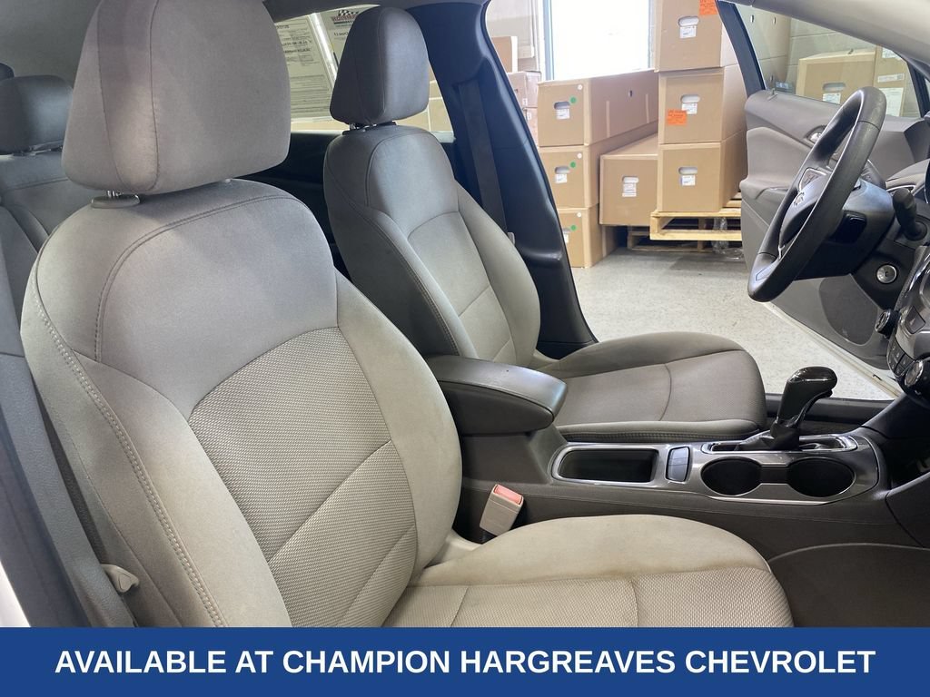 Used 2017 SUMMIT WHITE Chevrolet LT image 36