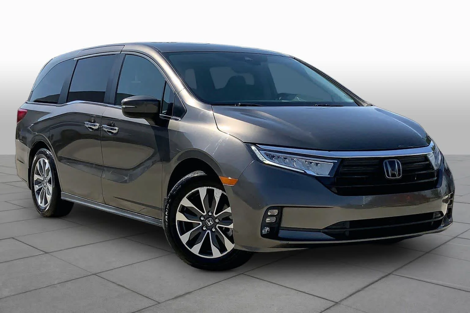 Used 2021 Pacific Pewter Metallic Honda EX-L image 2