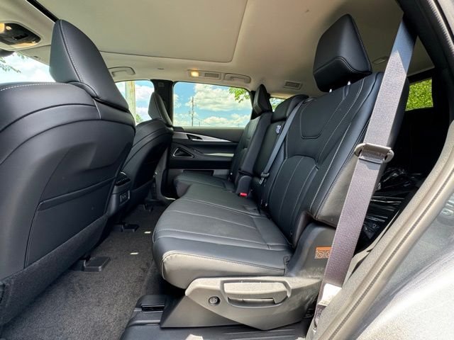 New 2027 Gray INFINITI LUXE image 37