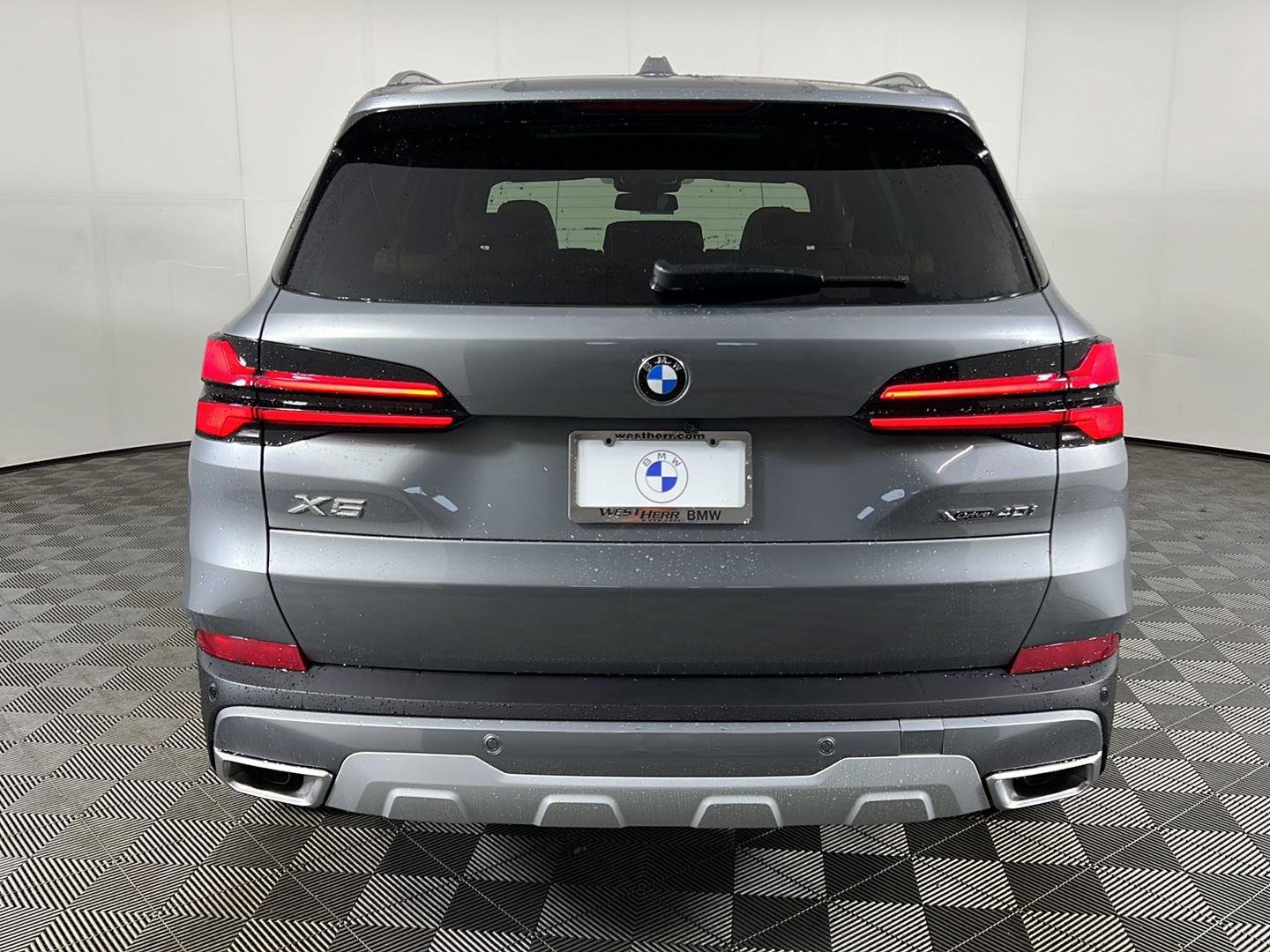New 2026 Skyscraper Grey Metallic BMW xDrive40i image 16