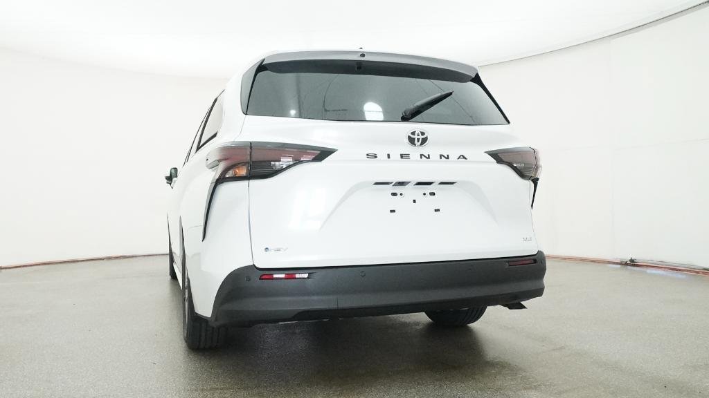 New 2026 Wind Chill Pearl Toyota XLE image 27