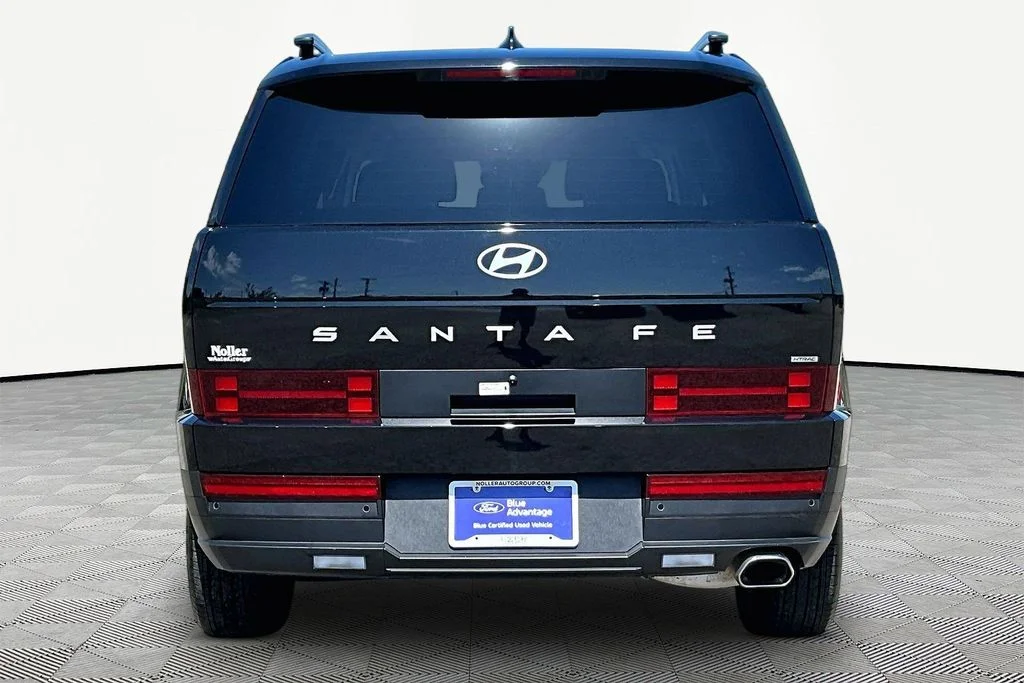 Used 2026 Phantom Black Hyundai SEL image 4