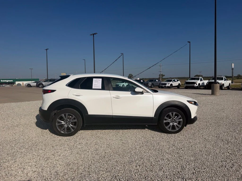 Used 2023 Mazda CX-30 Select with VIN 3MVDMBBM8PM531955 for sale in Hillsboro, KS