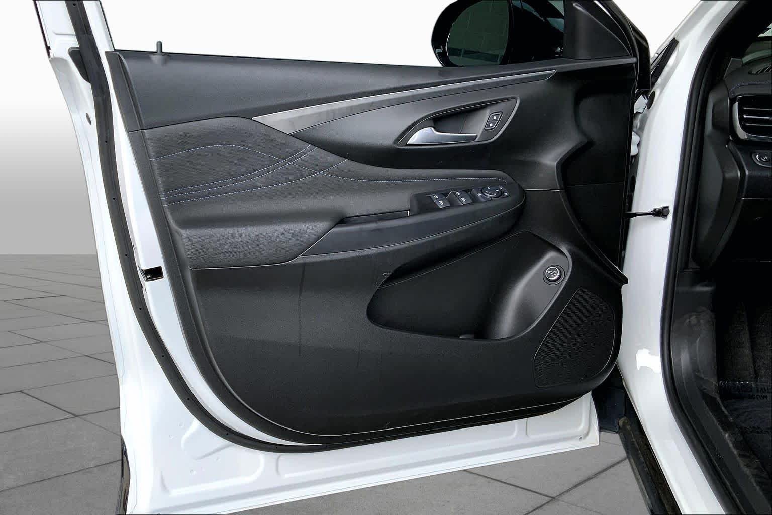 Used 2024 Summit White Buick Sport Touring image 22