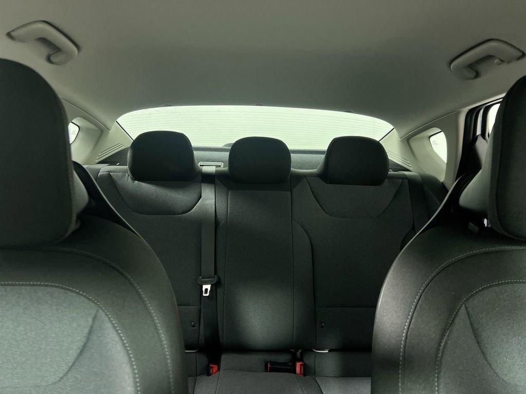 New 2026 Snow White Pearl Kia LX image 31