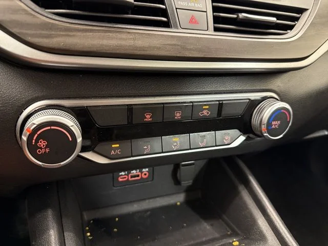2025 Nissan Altima SV - Photo 27