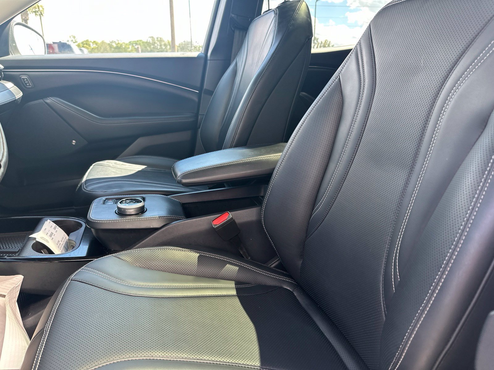 Used 2023 White Metallic Ford Premium image 19