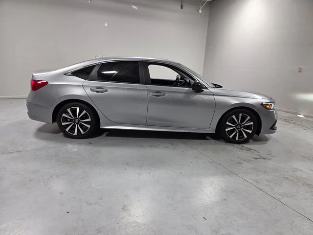 Used 2023 Silver Honda EX image 12