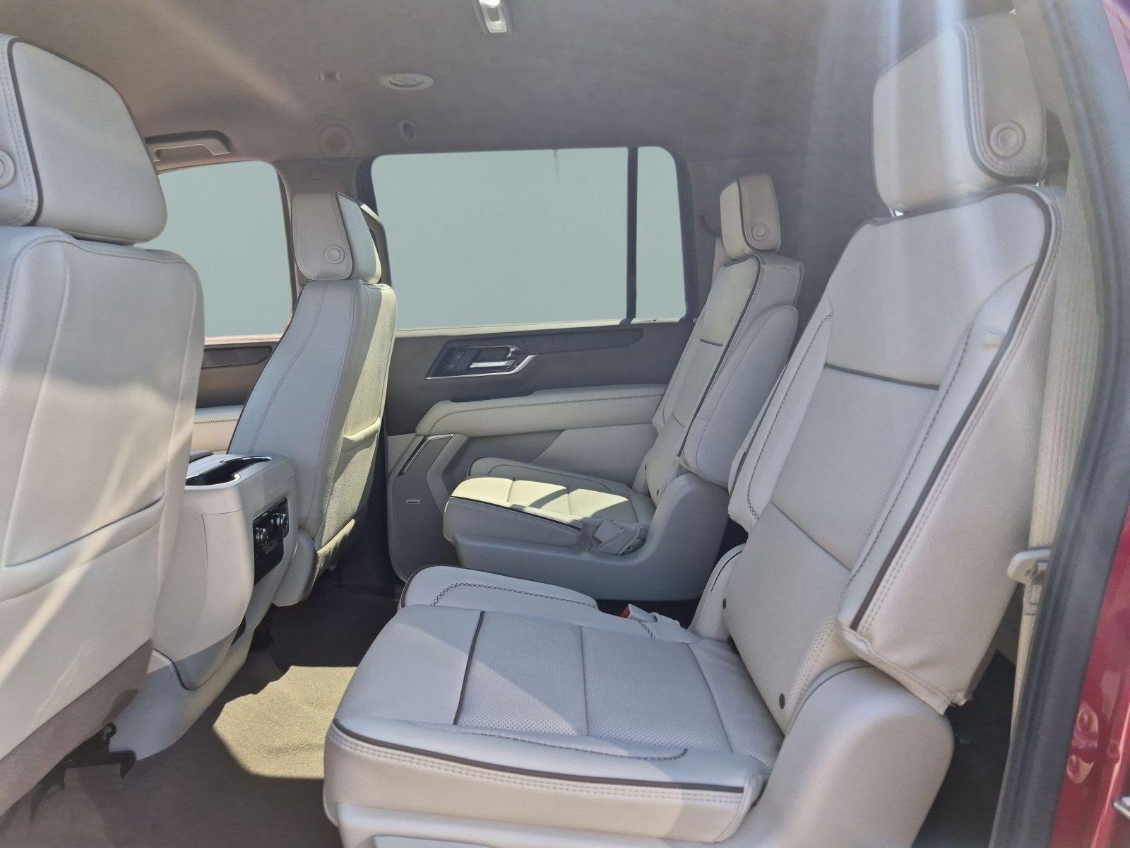 2026 GMC Yukon XL Denali - Photo 23