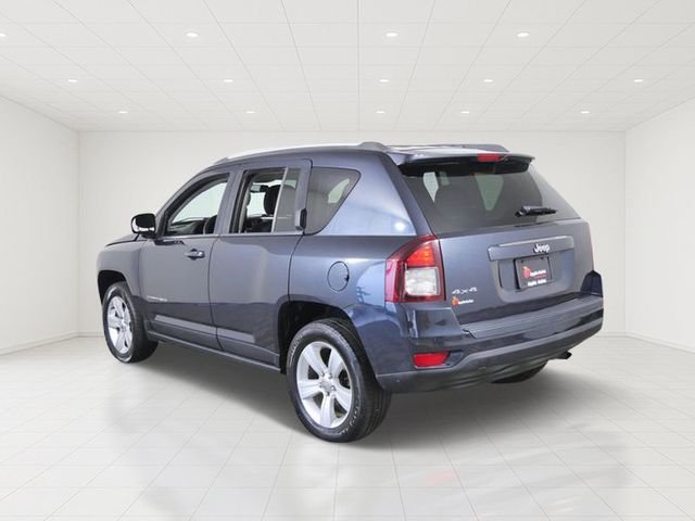 Used 2015 Gray Jeep Altitude image 5
