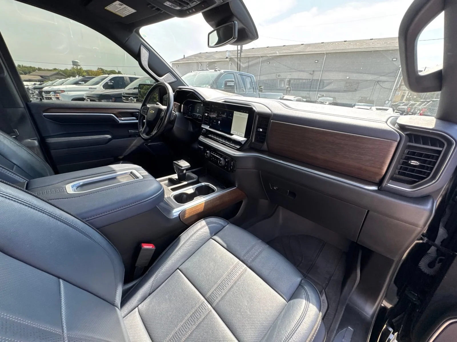 2022 Chevrolet Silverado 1500 High Country - Photo 36
