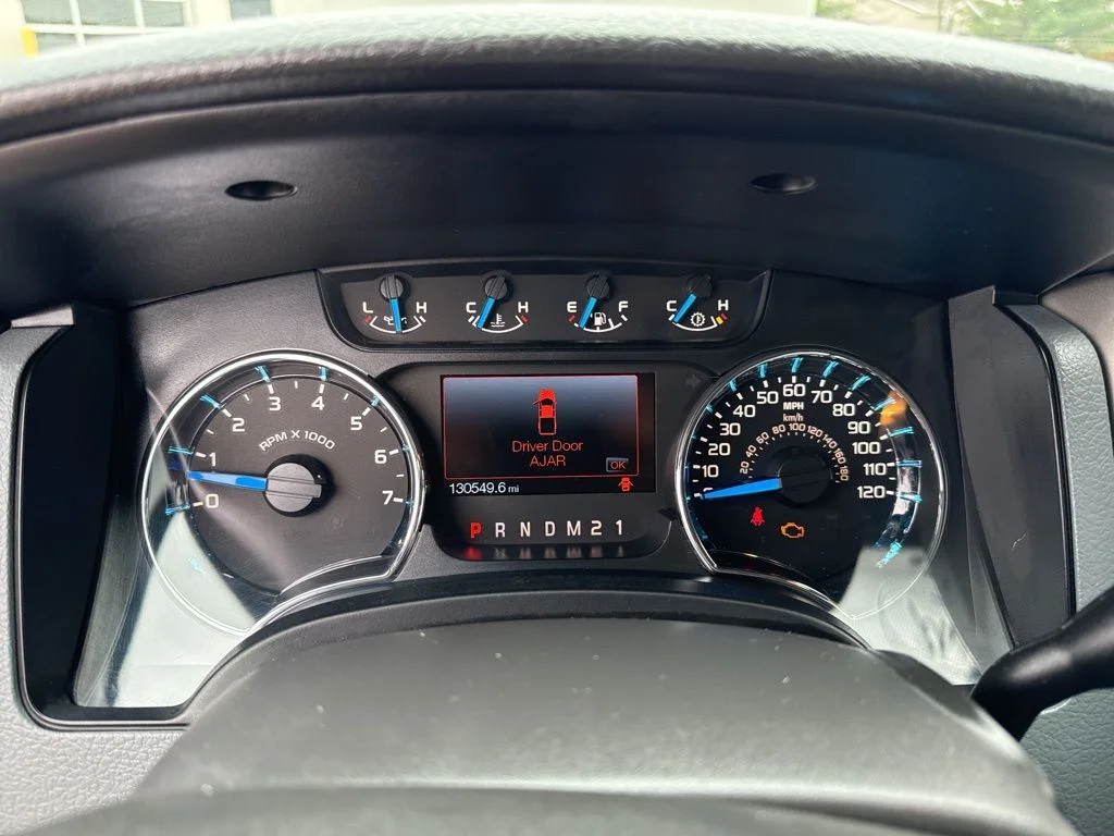 Used 2014 Ingot Silver Metallic Ford XLT image 21