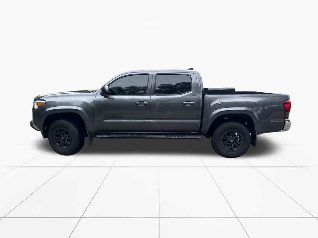 Used 2019 Magnetic Gray Metallic Toyota SR5 image 4