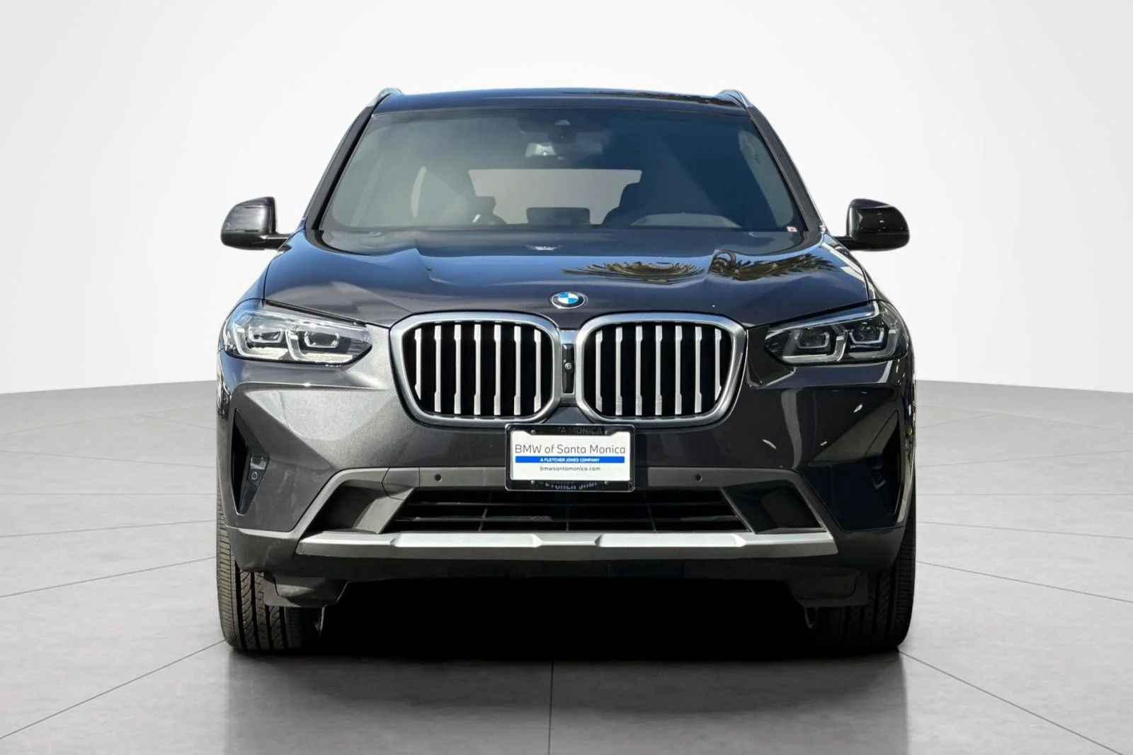 Used 2024 Dark Graphite Metallic BMW xDrive30i image 8