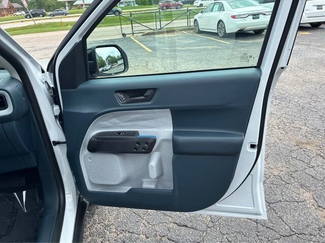 New 2026 Oxford White Ford XLT image 42