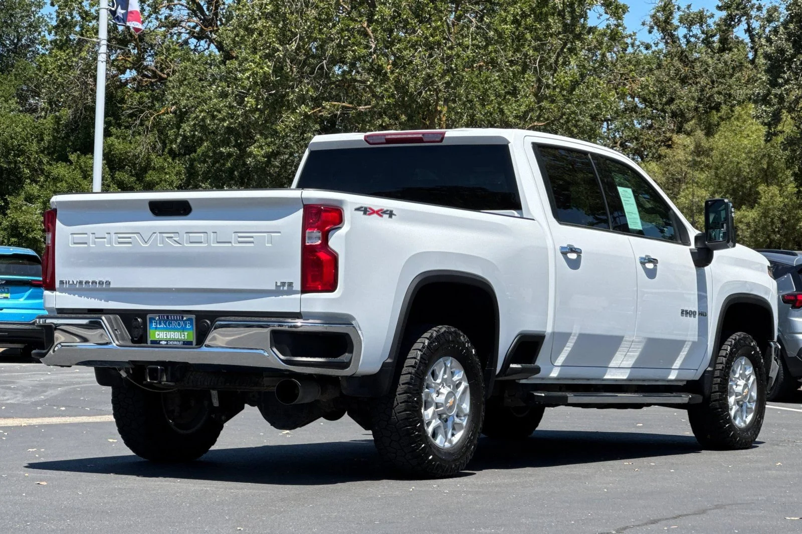 Used 2024 Summit White Chevrolet LTZ image 3