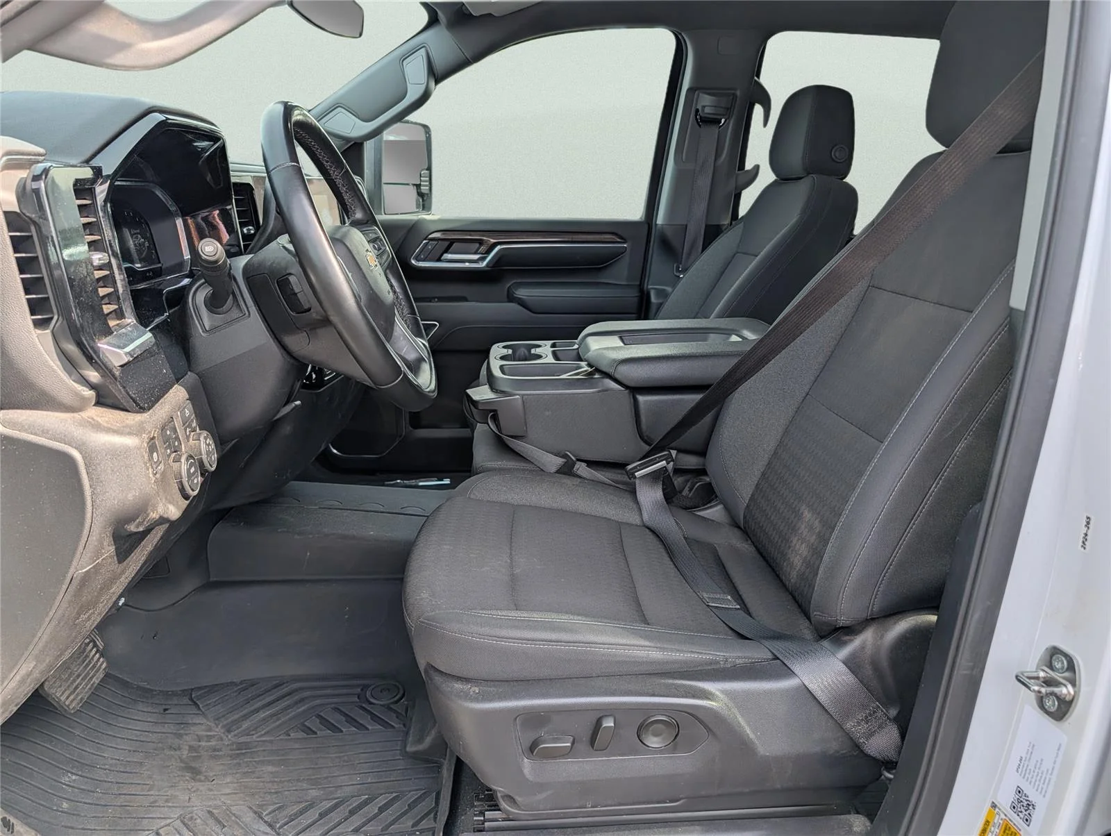 Used 2024 Summit White Chevrolet LT image 10
