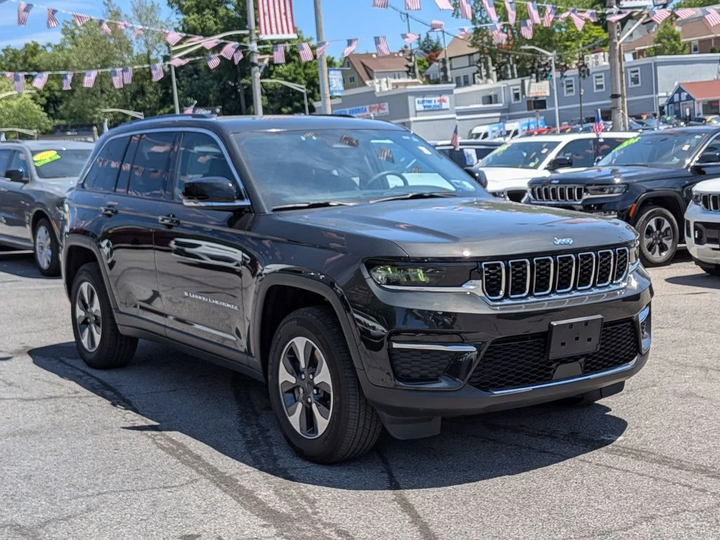 Used 2023 Brown Jeep 4xe image 4