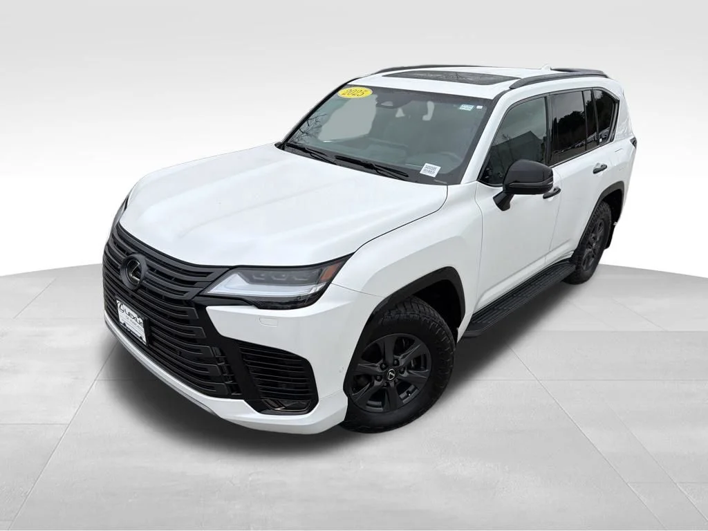 2025 Lexus LX 600 700h Overtrail's photo