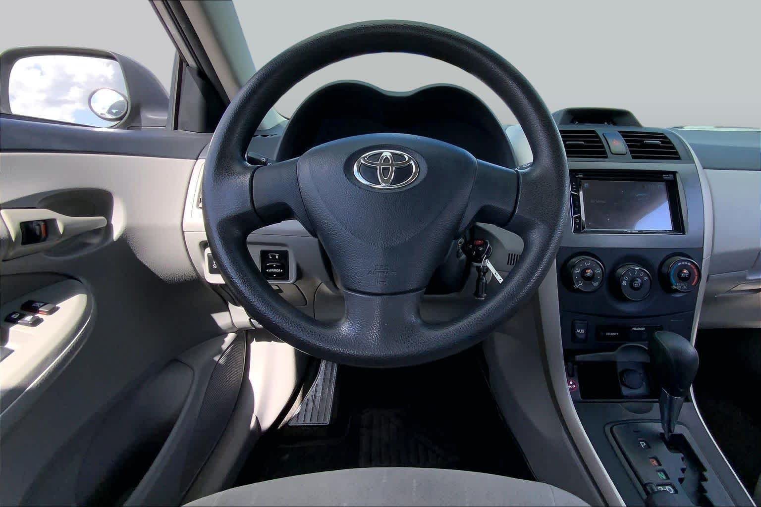 Used 2013 Classic Silver Metallic Toyota L image 6