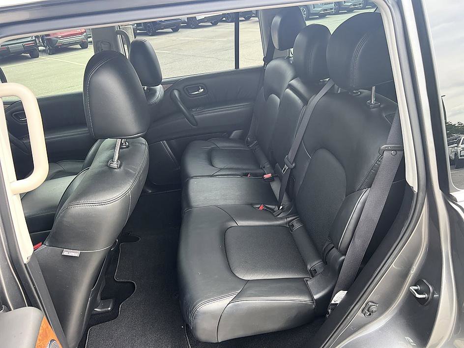 Used 2022 Gun Metallic Nissan SL image 14