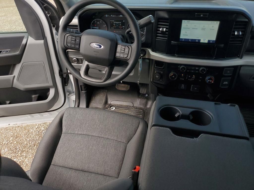 New 2026 Oxford White Ford F-550® XL image 26