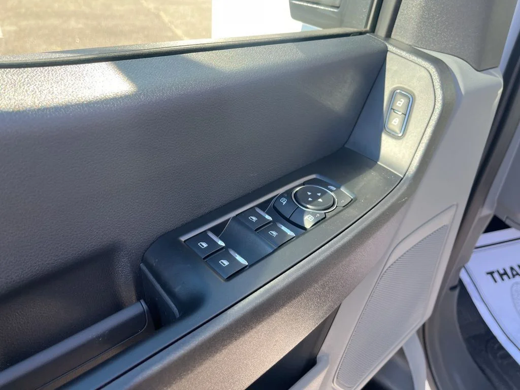 New 2026 Oxford White Ford F-350® XL image 22