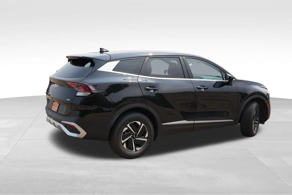 Certified Used 2023 Fusion Black Kia LX image 4