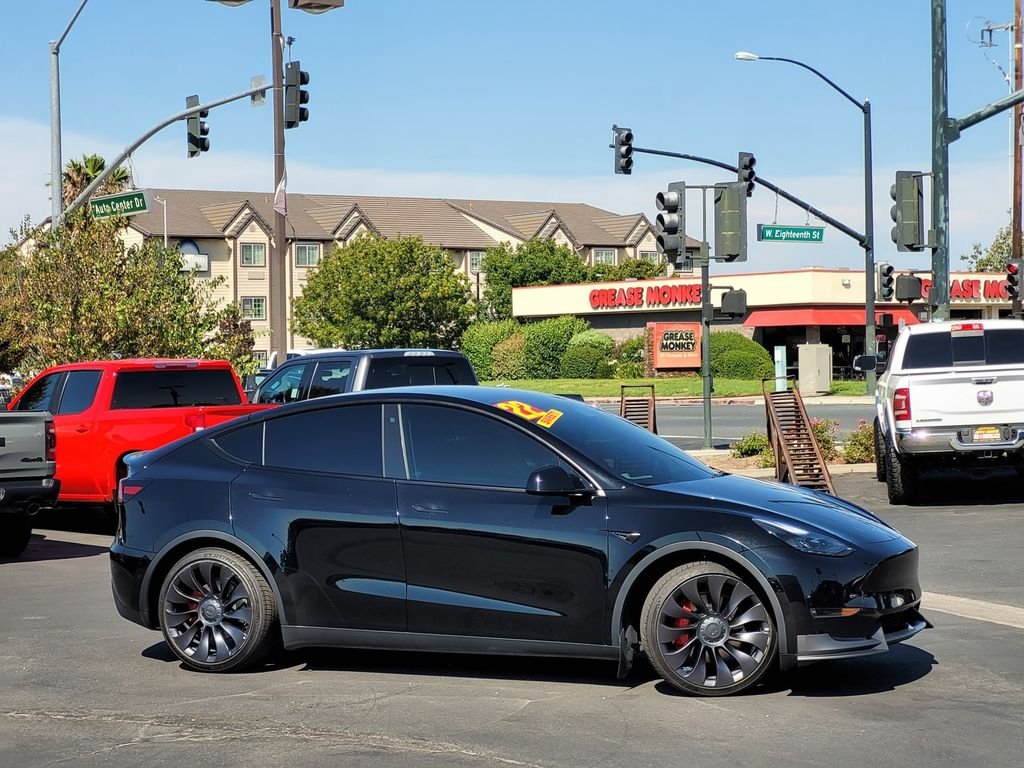Used 2022 Black Tesla Performance image 3
