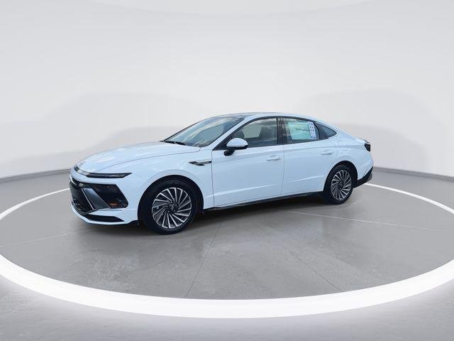 New 2026 White Hyundai SEL image 4