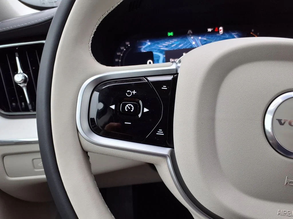 New 2026 Crystal White Volvo Ultra image 20