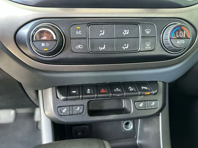 Certified Used 2020 Black Chevrolet Z71 image 19