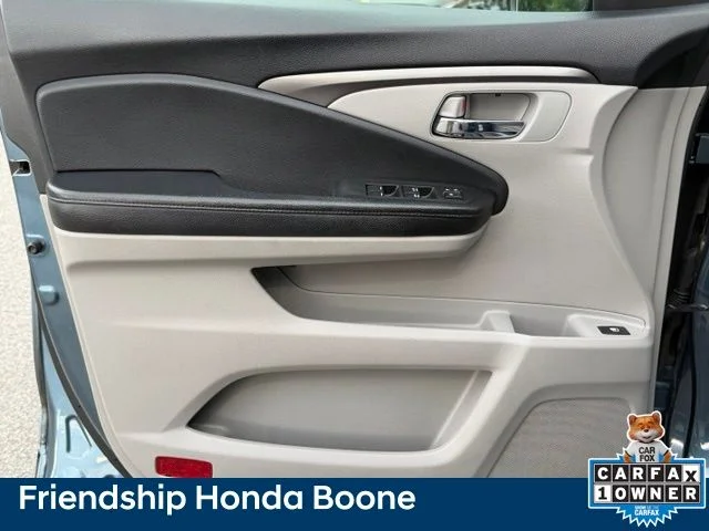 Used 2016 Blue Honda EX image 14