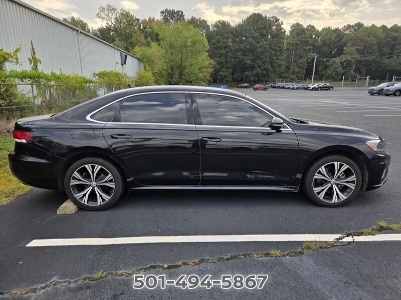 Used 2022 BLACK Volkswagen 2.0T SE image 4