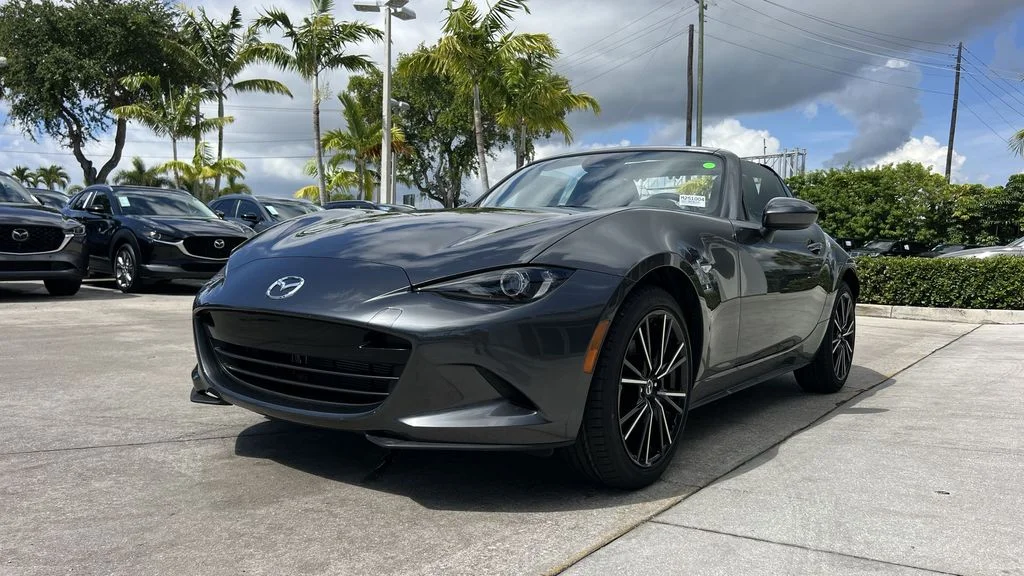 2025 Mazda MX-5 Miata RF Grand Touring - Photo 31