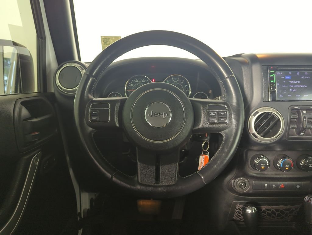 Used 2018 White Jeep Unlimited Sahara image 16