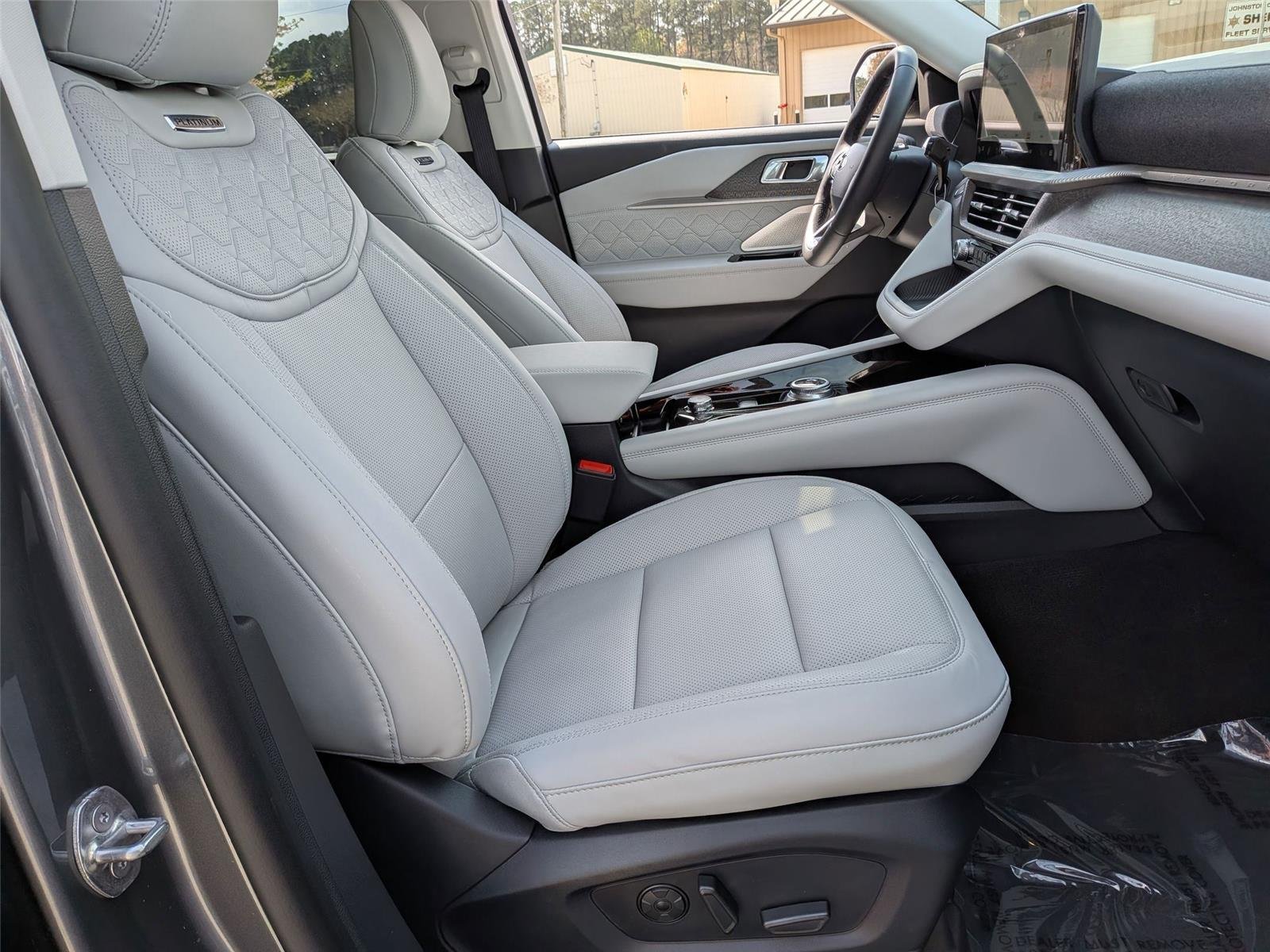 New 2026 Carbonized Gray Metallic Ford Platinum™ image 35