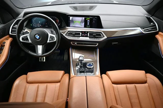 Used 2021 Gray BMW xDrive40i image 17