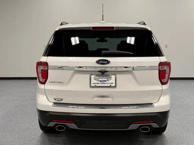 Used 2018 White Ford Limited image 8