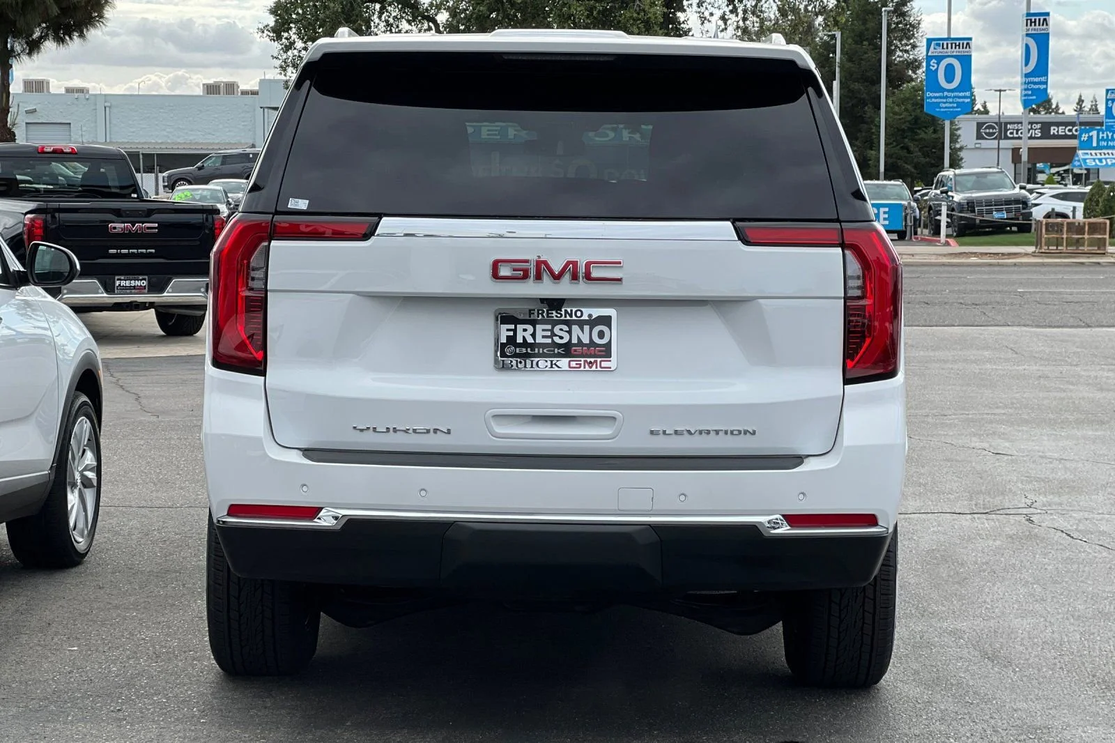 2026 GMC Yukon XL Elevation - Photo 6
