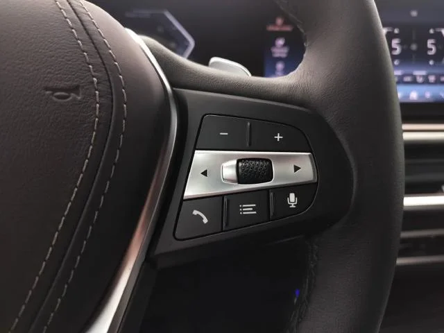 New 2026 Alpine White BMW xDrive40i image 13