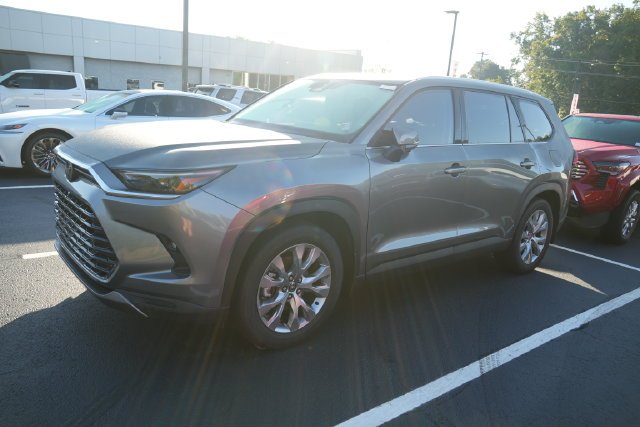 Certified Used 2026  Toyota Limited image 10
