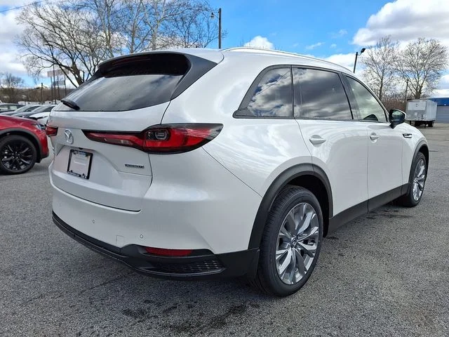 New 2026 White Mazda 3.3 Turbo Preferred image 4